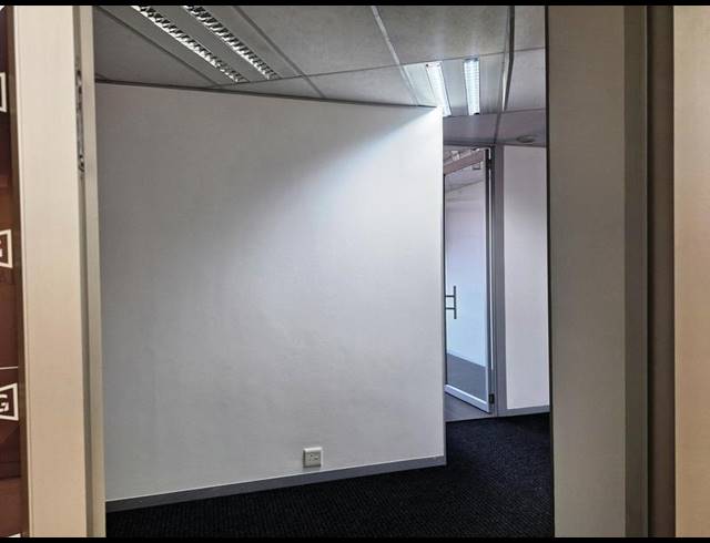 BUSINESS PROPERTY TO RENT IN MENLYN